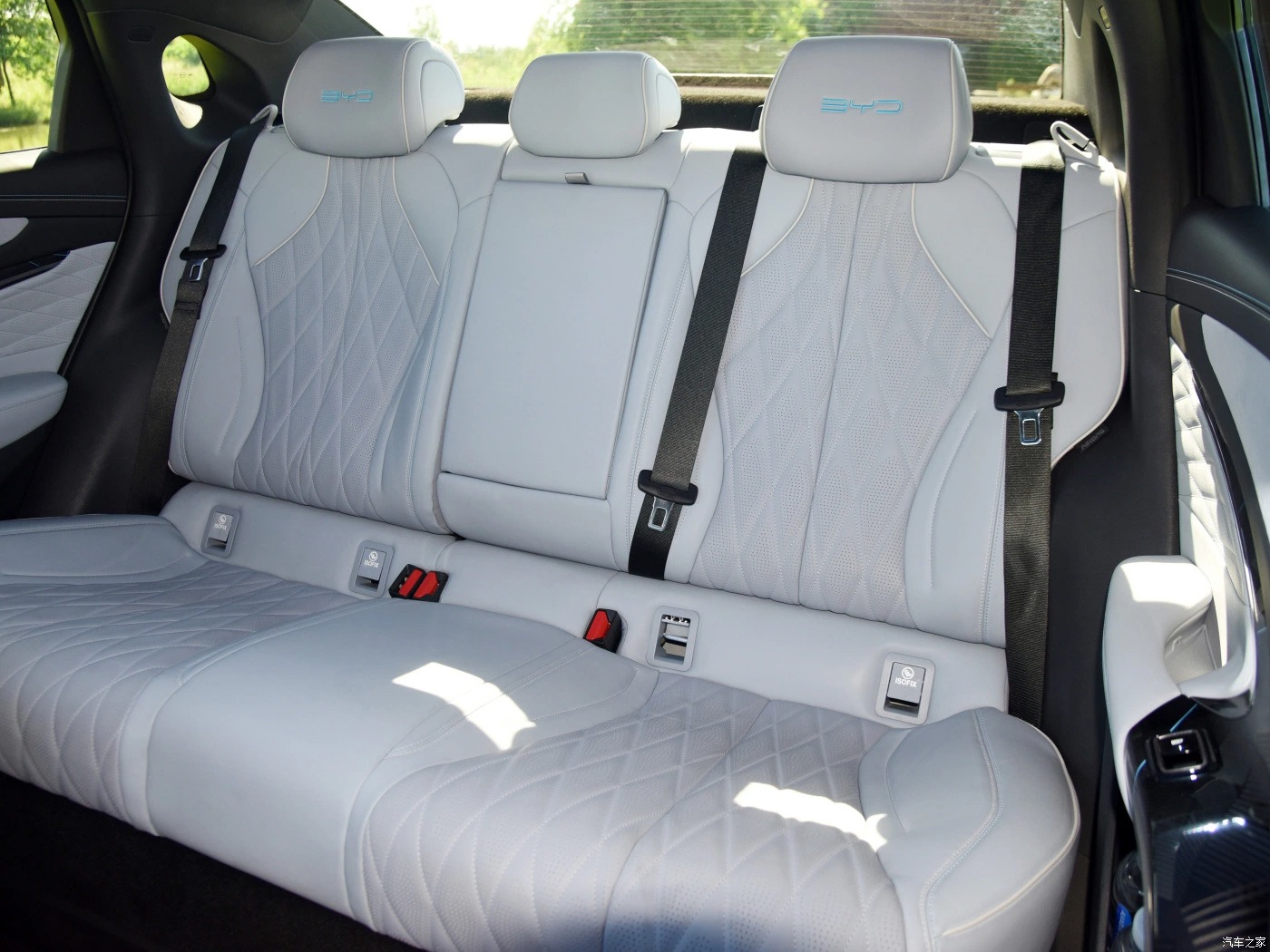 BYD SEAL 产品详情图 8 BYD SEAL